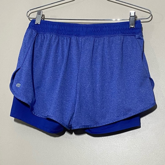 Champion  || Woman’s shorts with inner shorts attached size Large - Picture 2 of 5
